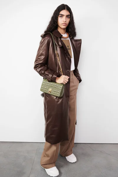 Look 3